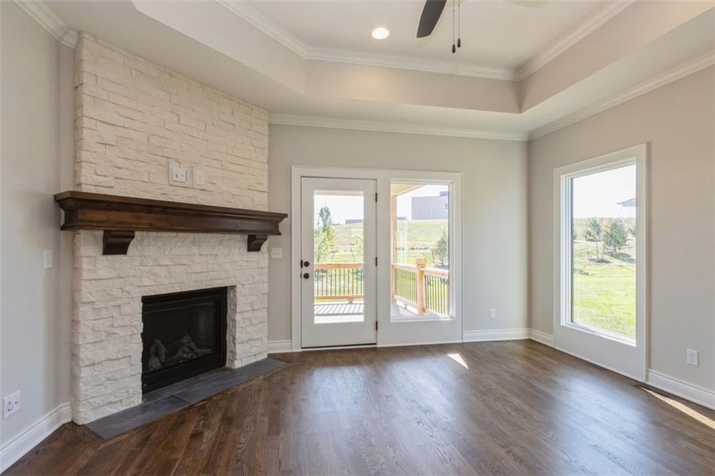Photo 4 of 11433 S Waterford Drive