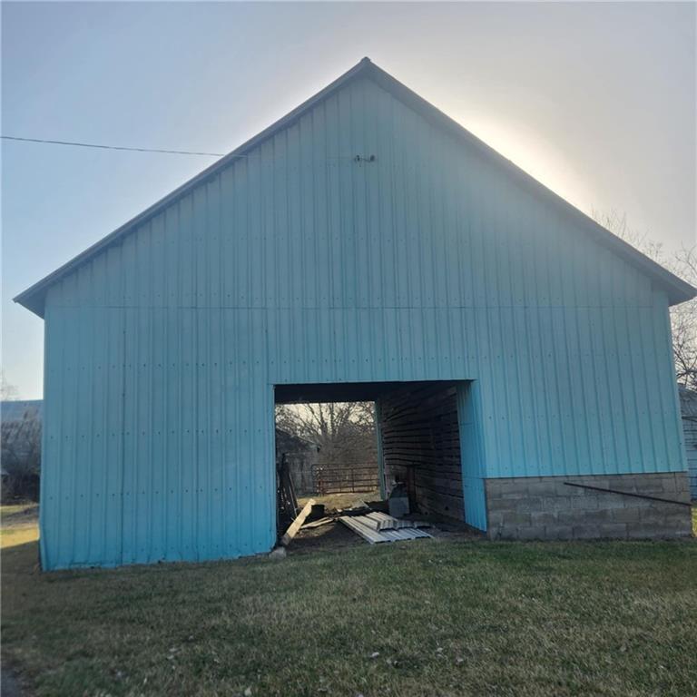 Photo 4 of 1101 E WALNUT Street