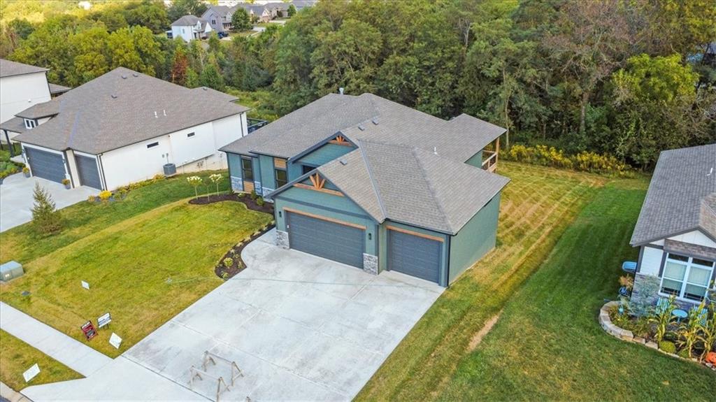 Photo 4 of 604 Blackhawke Drive