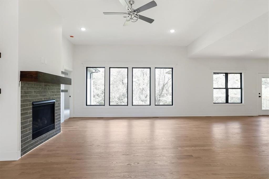 Photo 7 of 604 Blackhawke Drive