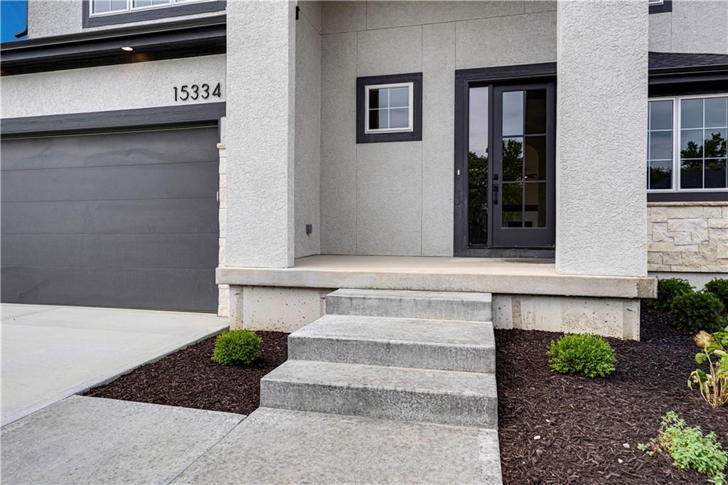 Photo 4 of 15334 W 162nd Street