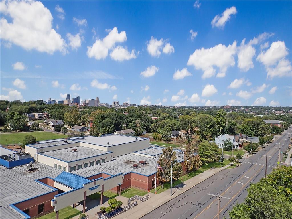 Photo 4 of 2431 Prospect Avenue