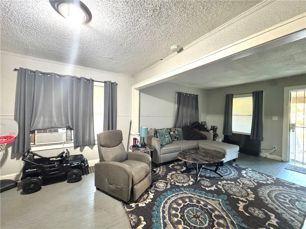 Photo 6 of 5824 Park Avenue