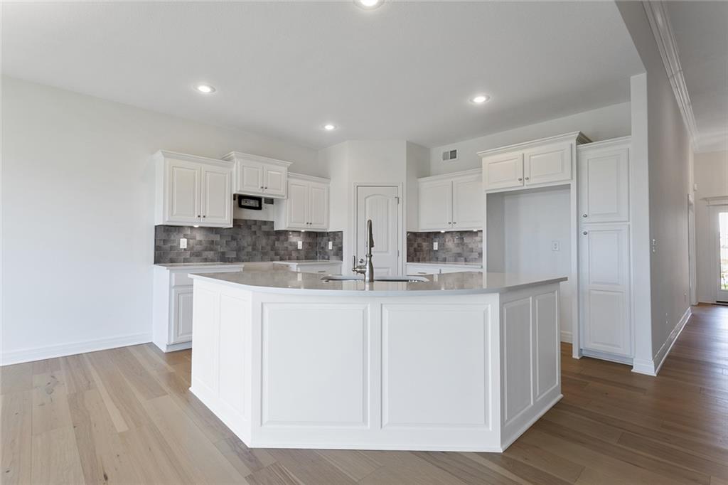 Photo 6 of 11437 N Auburndale Circle