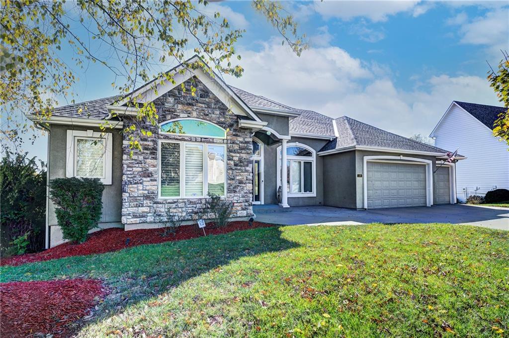 Photo of 129 NW Morton Drive