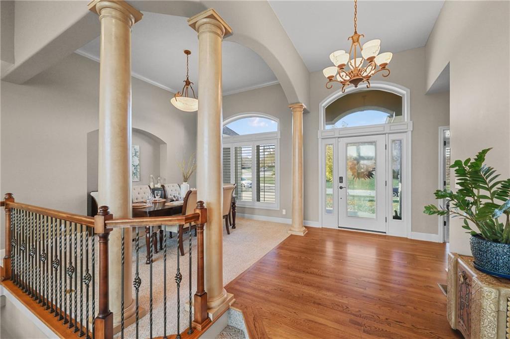Photo 5 of 129 NW Morton Drive