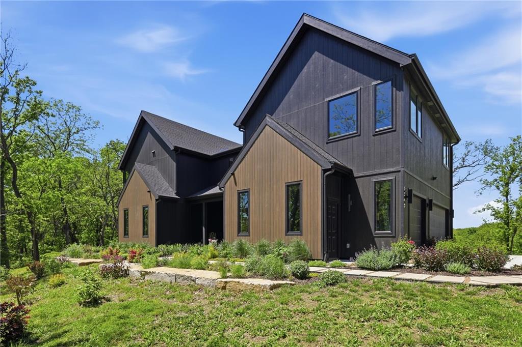 Photo of 5540 N 107th Street