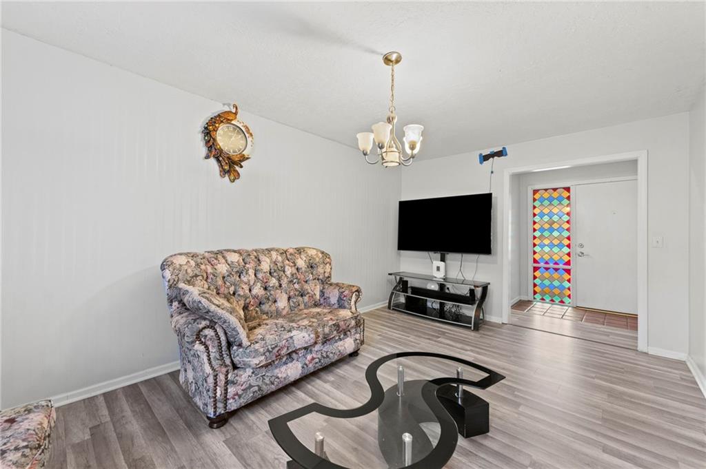 Photo 7 of 8117 Manning Avenue