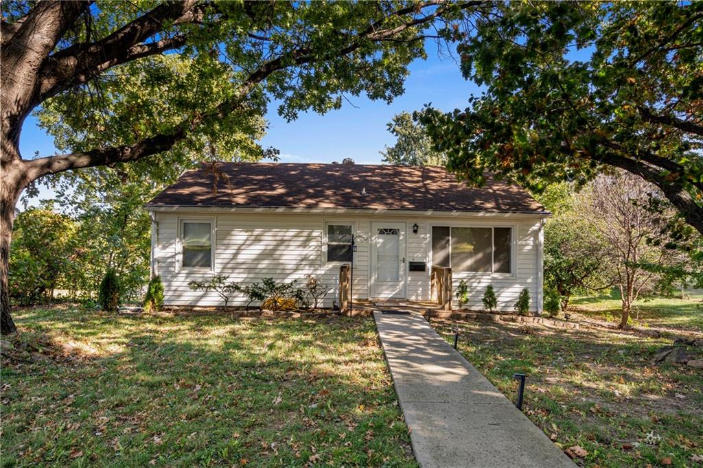 Photo of 3109 S 8TH Terrace