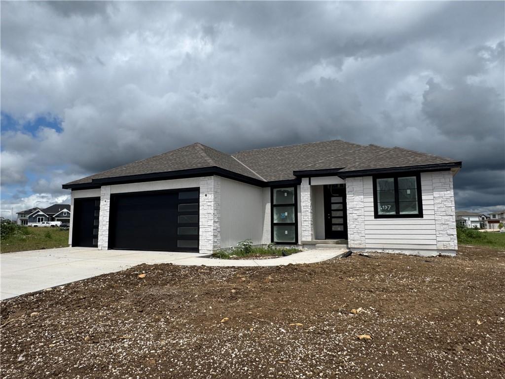 Photo 3 of 16937 S Illusion Street