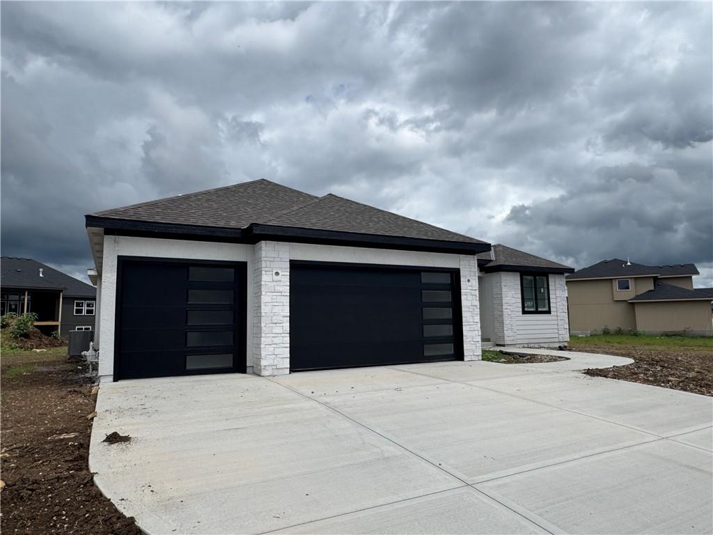 Photo 4 of 16937 S Illusion Street