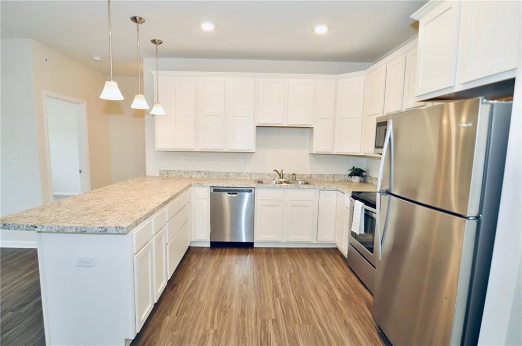 Photo 5 of 2651 NW Barry Road #102