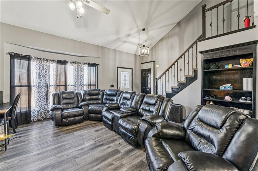Photo 6 of 19439 254th Street