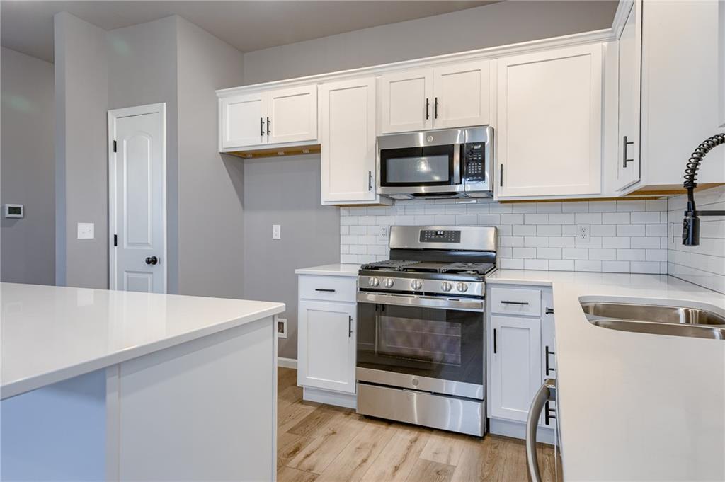 Photo 4 of 18400 W 205th Street