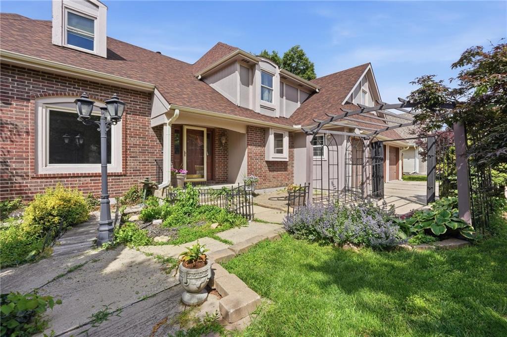 Photo of 4100 NE SHADY LANE Drive