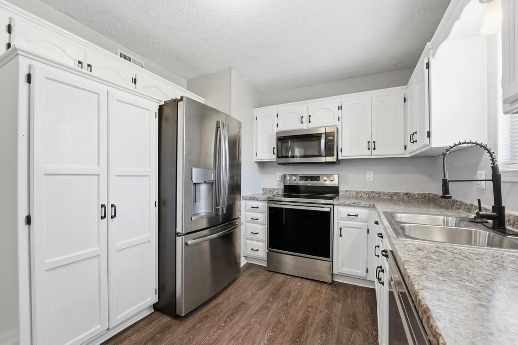 Photo 4 of 17403 Monte Verde Drive