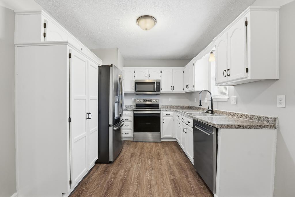 Photo 5 of 17403 Monte Verde Drive