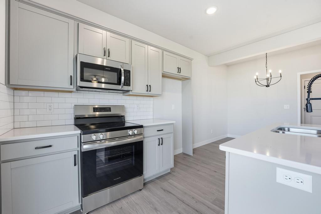 Photo 5 of 27118 E Oak View Drive