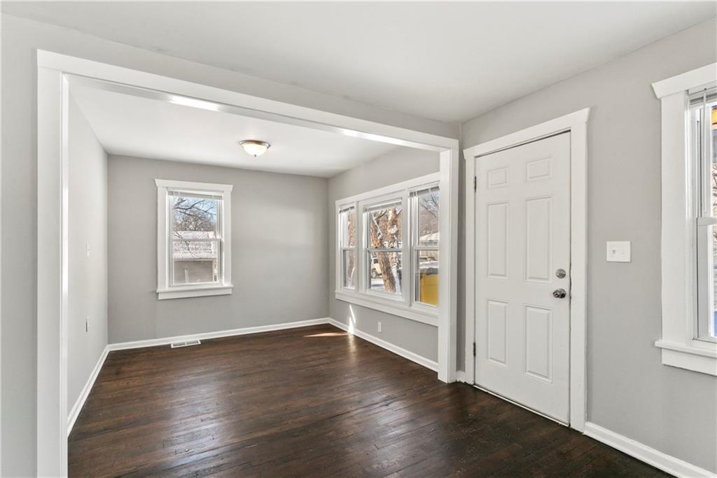 Photo 7 of 1119 E 84th Street