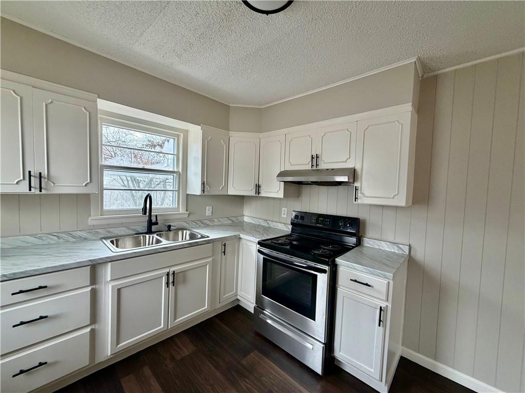 Photo 4 of 223 E Bannister Road