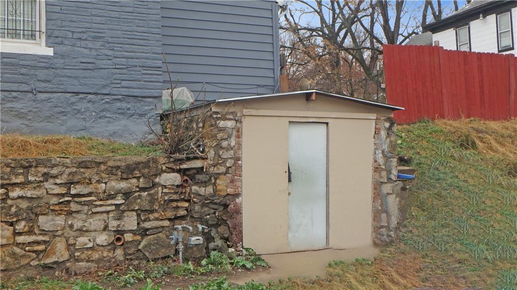 Photo 3 of 3501 E 26th Street