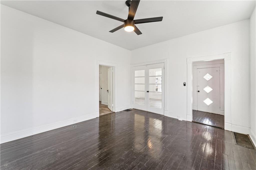 Photo 5 of 426 Benton Avenue
