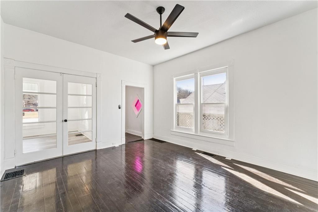 Photo 6 of 426 Benton Avenue