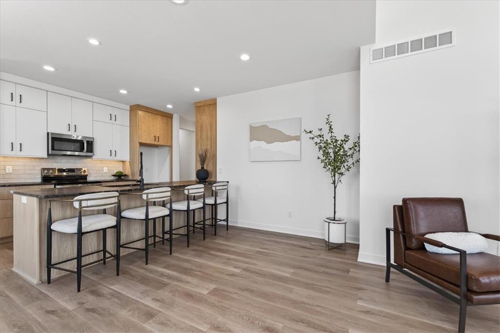 Photo 5 of 22582 W 93rd Street