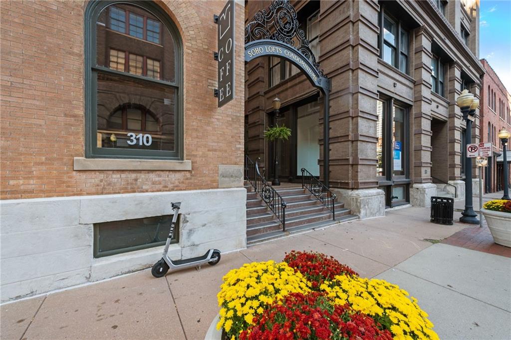 Photo 2 of 308 W 8th Street #401