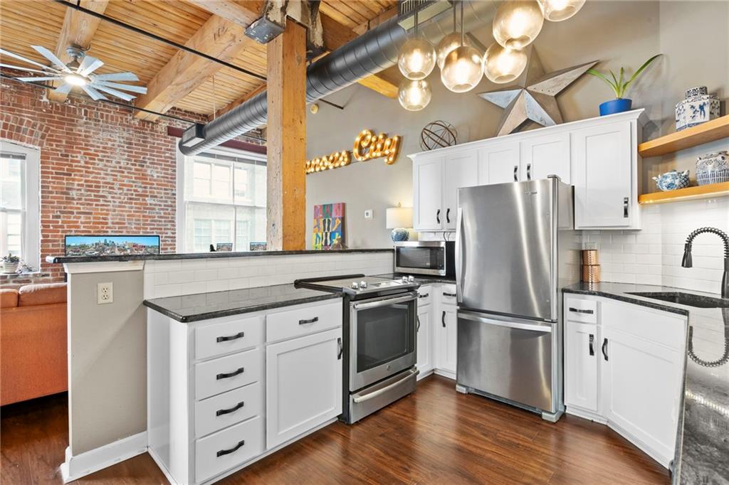 Photo 6 of 308 W 8th Street #401
