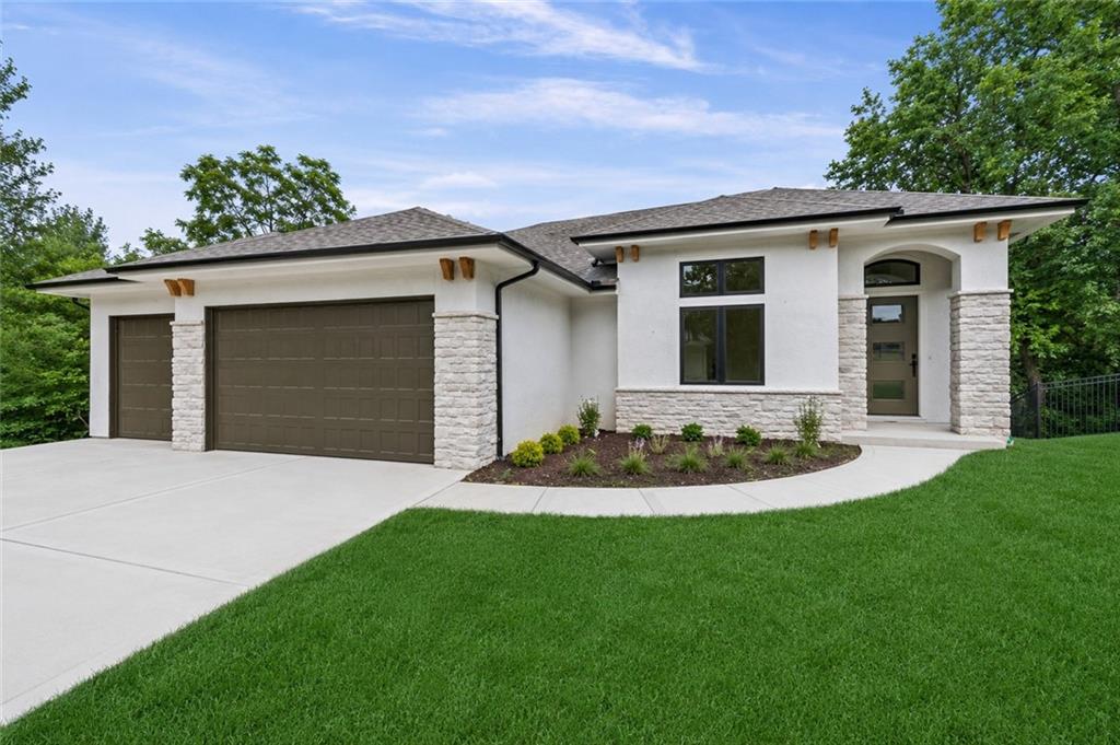Photo 2 of 10410 River Hills Drive