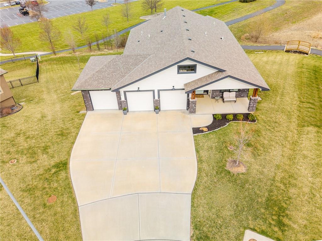 Photo 7 of 1100 NE Goshen Court