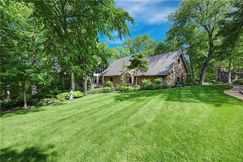 Photo 4 of 16900 Highland Ridge Drive