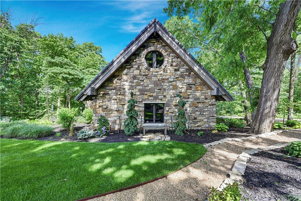 Photo 5 of 16900 Highland Ridge Drive