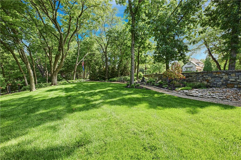 Photo 7 of 16900 Highland Ridge Drive
