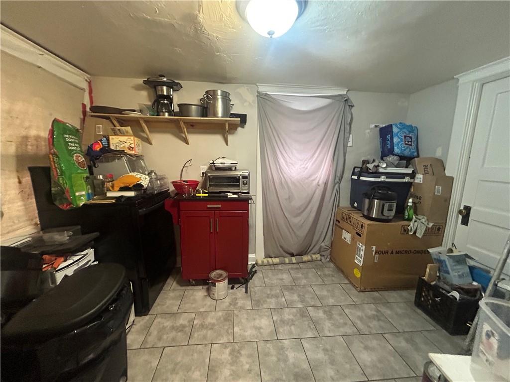Photo 3 of 2446 Quincy Street