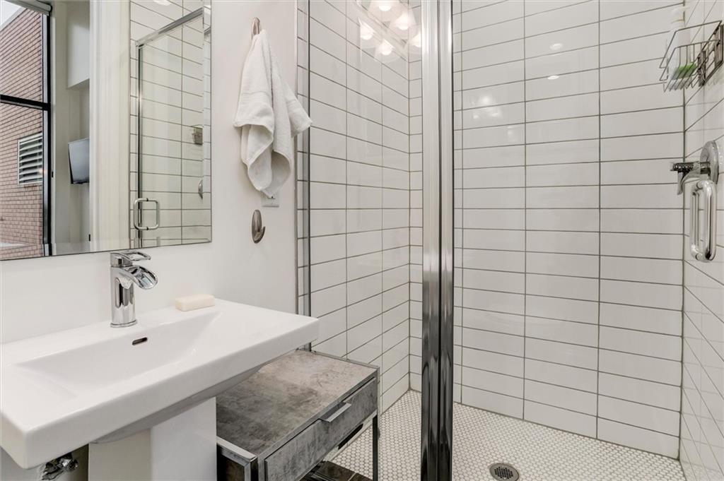 Photo 7 of 2940 Baltimore Avenue #1505