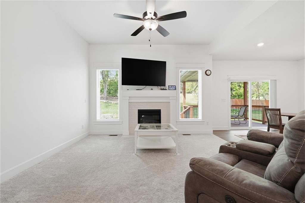 Photo 6 of 204 S MARIMACK Court