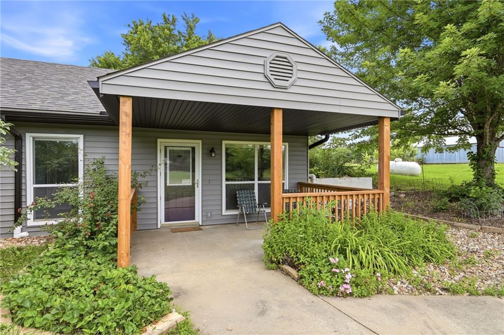 Photo of 1641 NW 100 Road