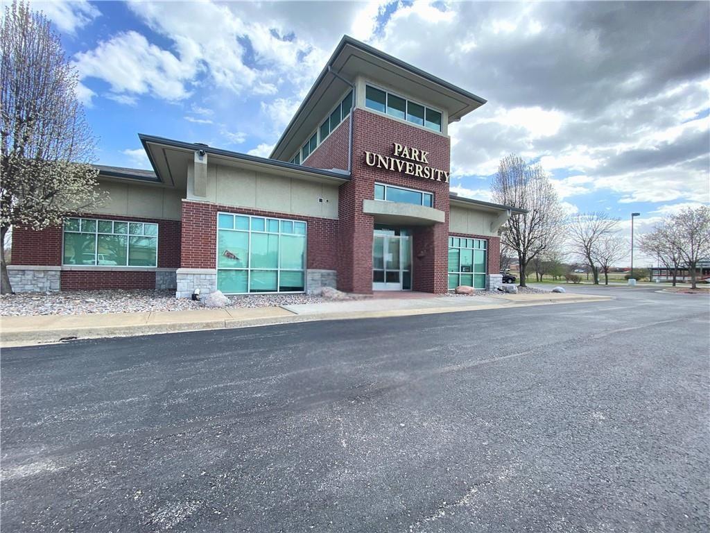 Photo of 20101 E JACKSON Drive in Independence, MO