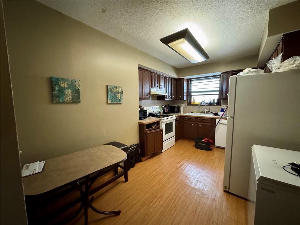 Photo 4 of 14051 Dunbar Court
