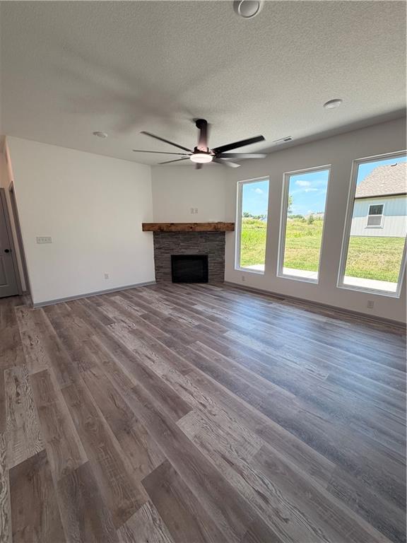 Photo 3 of 1300 NE Sequoia Court
