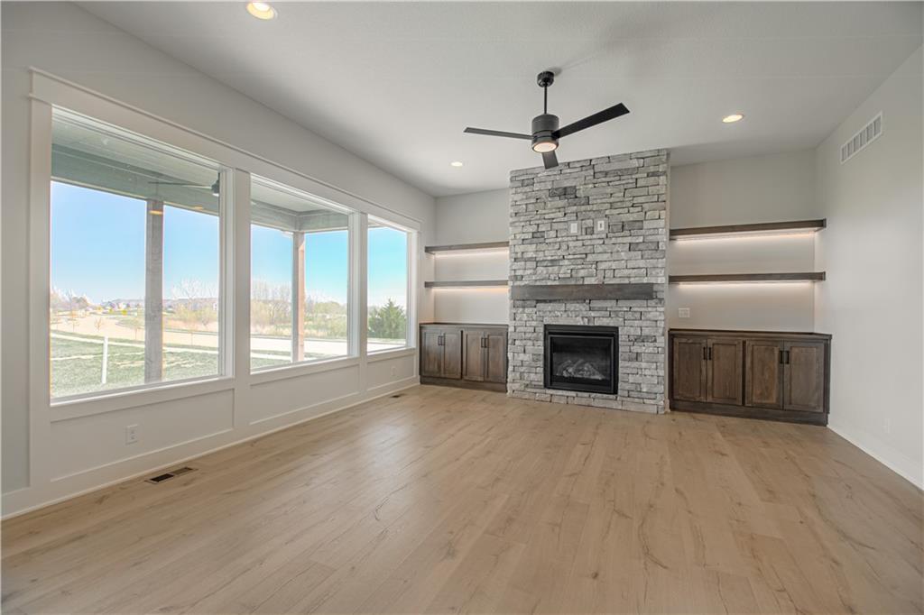 Photo 6 of 1813 SW Arbormist Drive