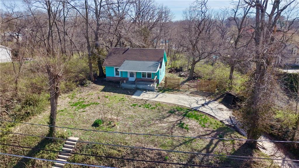 Photo of 9409 E Independence Avenue