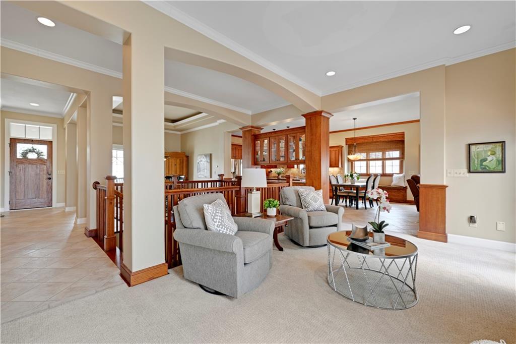 Photo 4 of 16661 S Country Club Drive