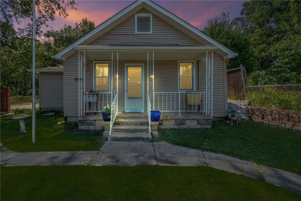 Photo 2 of 1834 S 16th Street