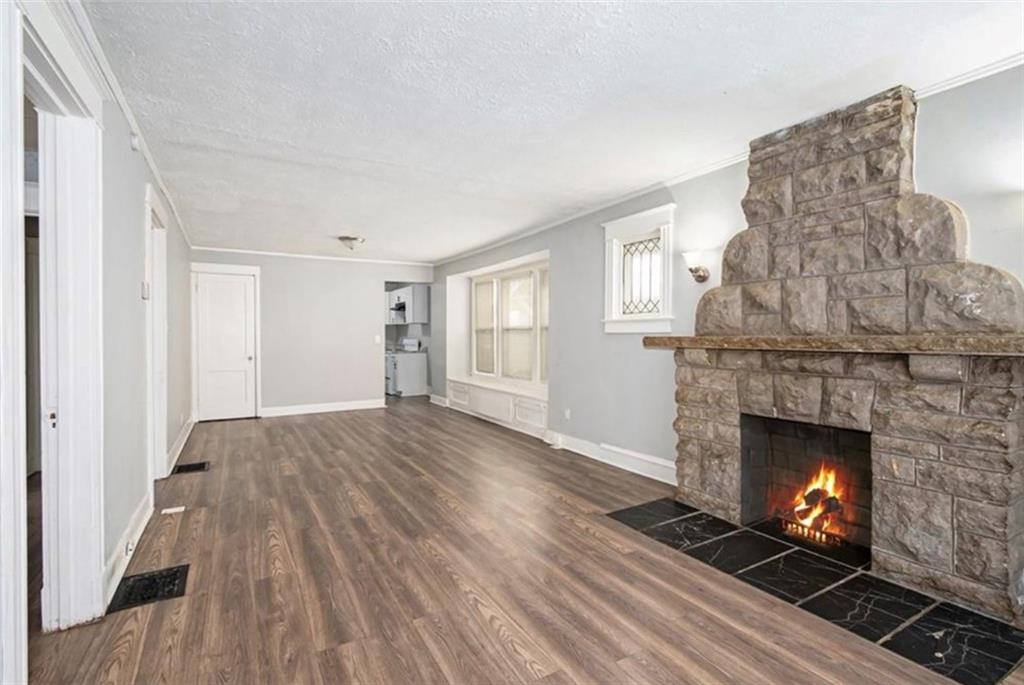 Photo 4 of 4026 Agnes Avenue