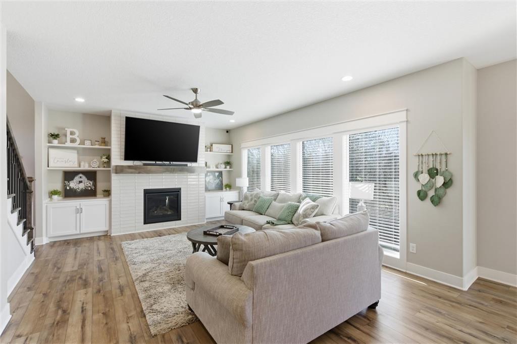 Photo 6 of 308 E Oak Street