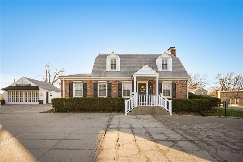 Photo of 203 SW JEFFERSON Street