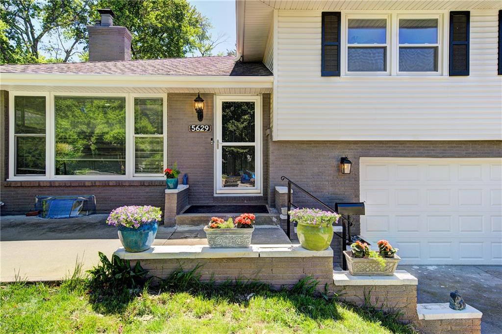 Photo 2 of 5629 W 50th Street